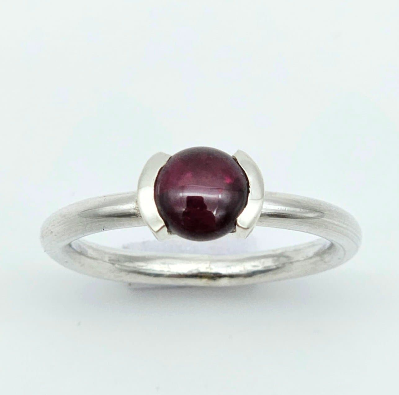 Anillo Bohemia con Granate