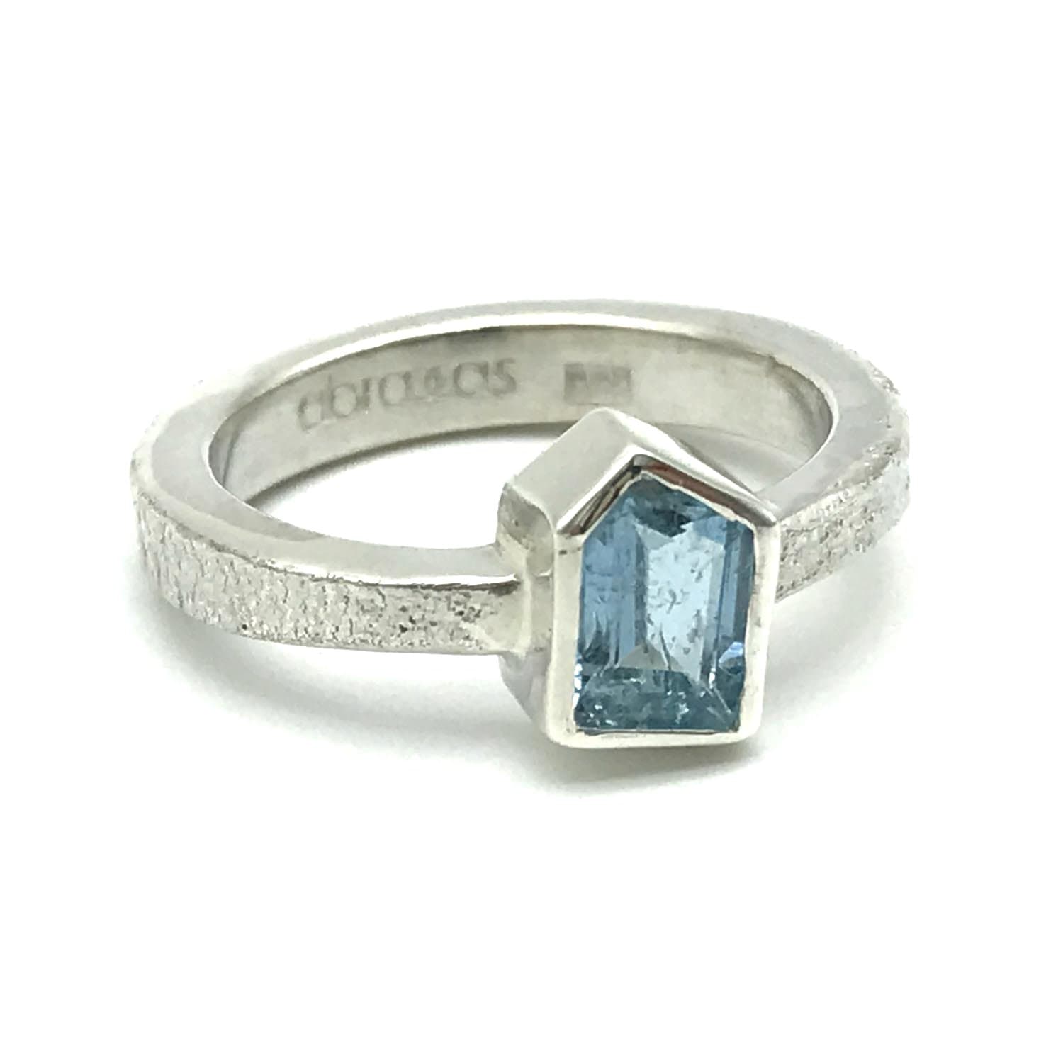 Anillo Ale con Aguamarina irregular