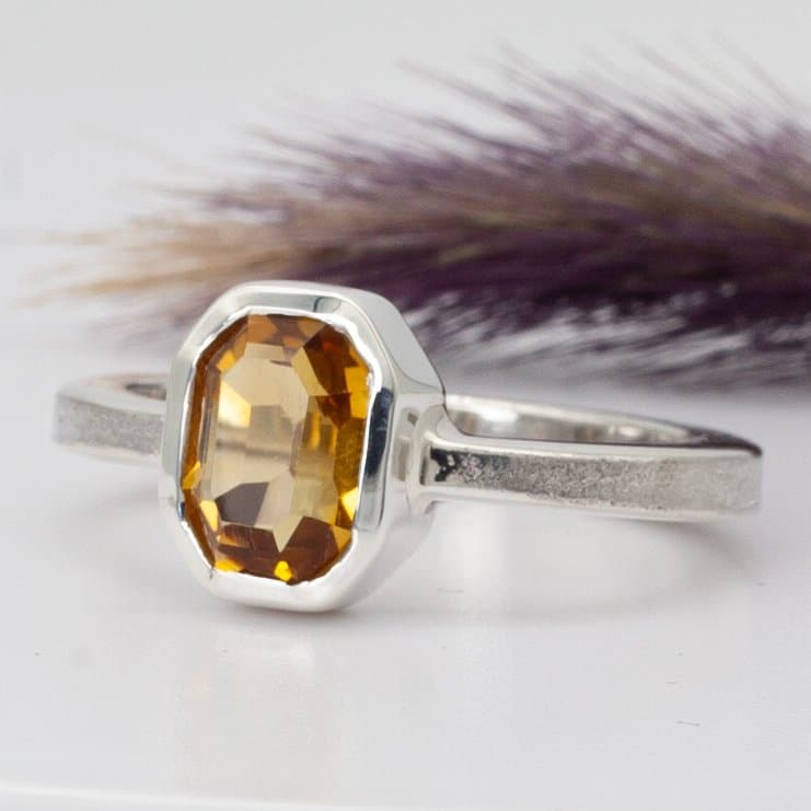 Anillo Ale con citrino ochavado