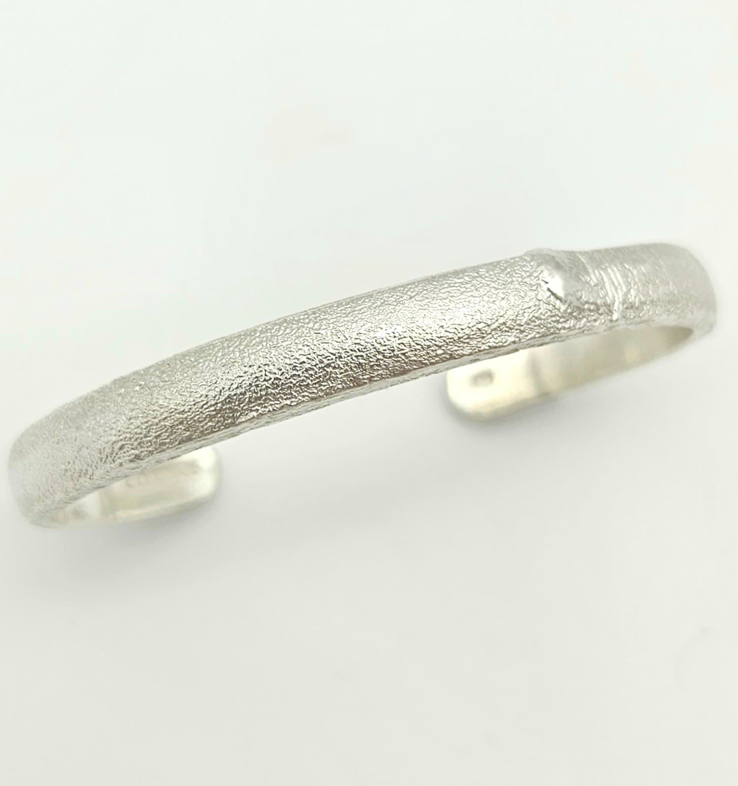 Brazalete abierto Magma bombé