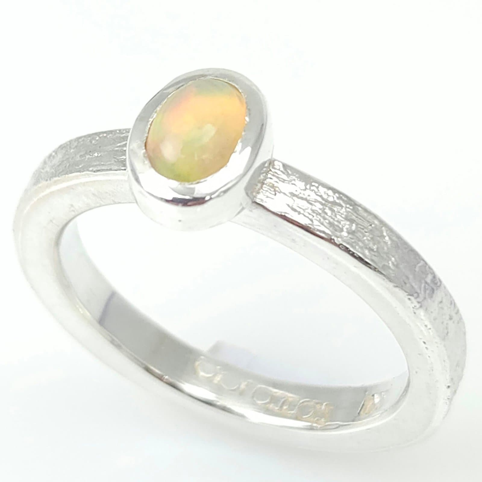 Anillo Lu con Ópalo