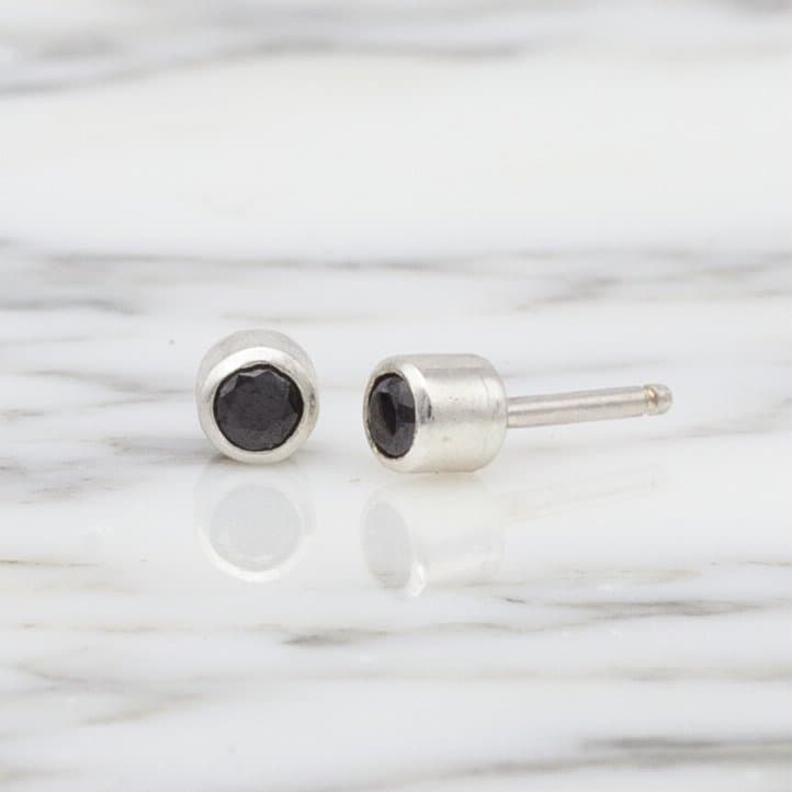 Caravanas Zafiros negros naturales 3mm
