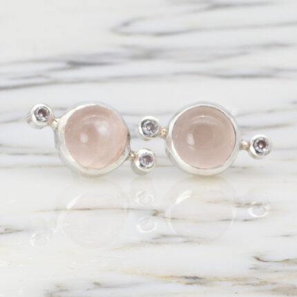 Caravanas de Cuarzo Rosa y dos cubics