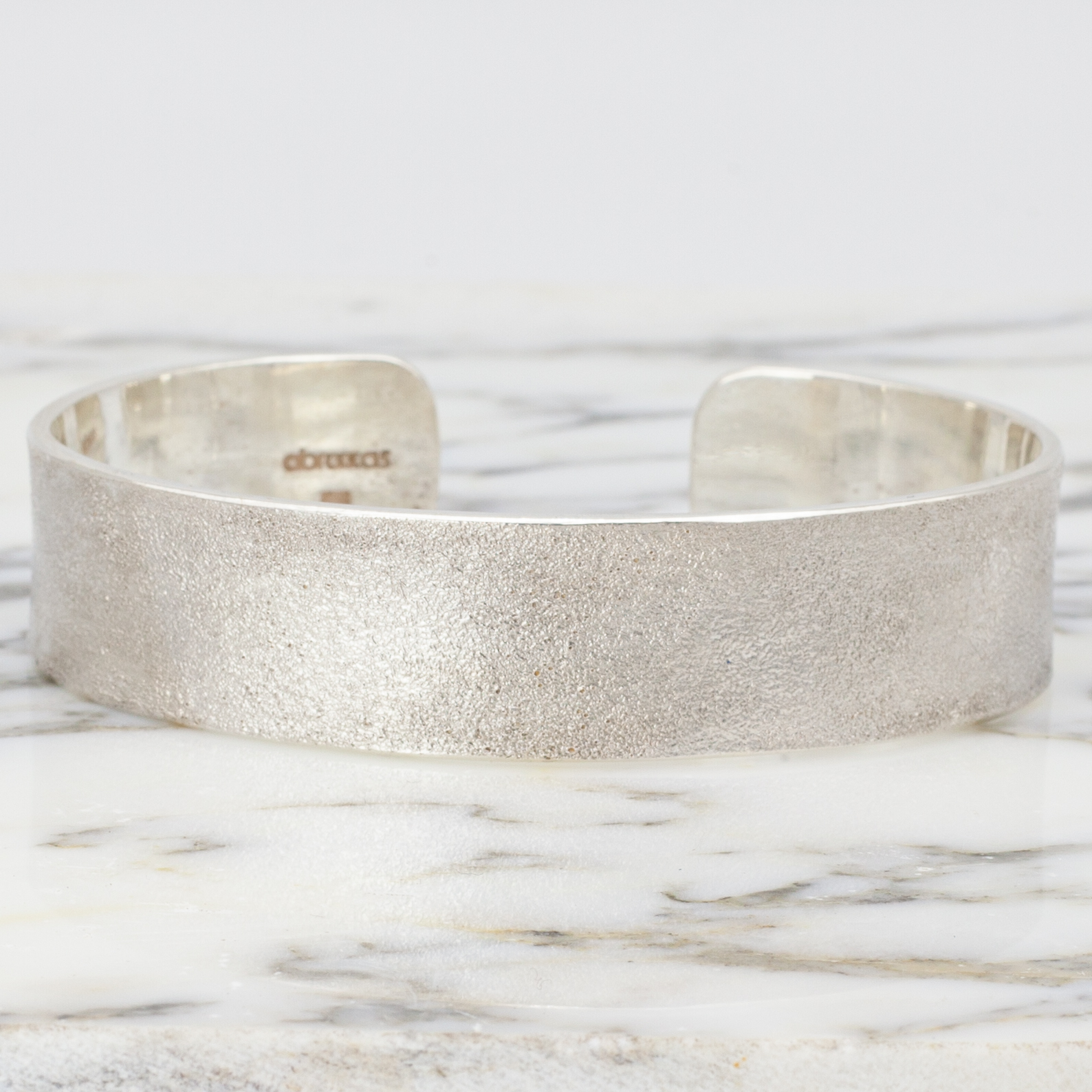 Esclava Magma abierta