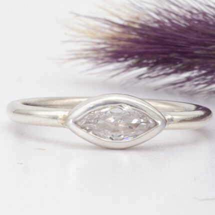 Anillo Equilibrio talla navette
