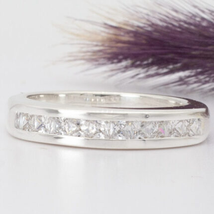 Anillo Channel Set Princess