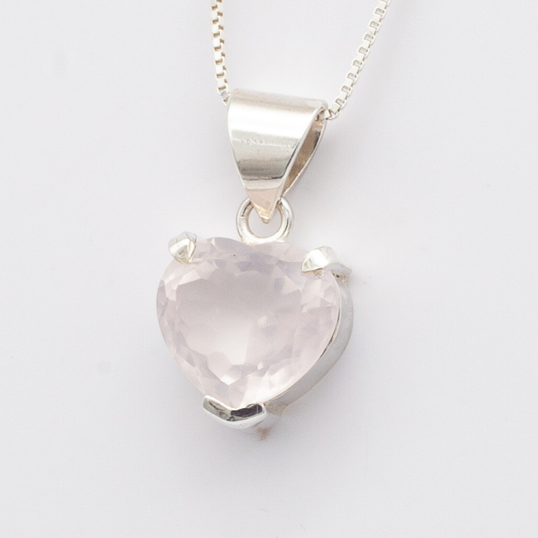 Colgante Corazón con cuarzo rosa