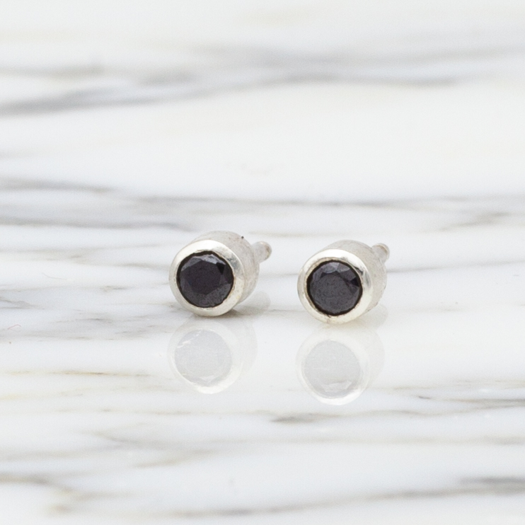 Caravanas Zafiros negros naturales 3mm - Imagen 3